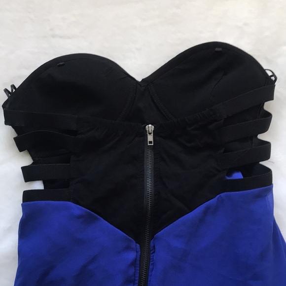 Float Dress - Picture 4 of 5